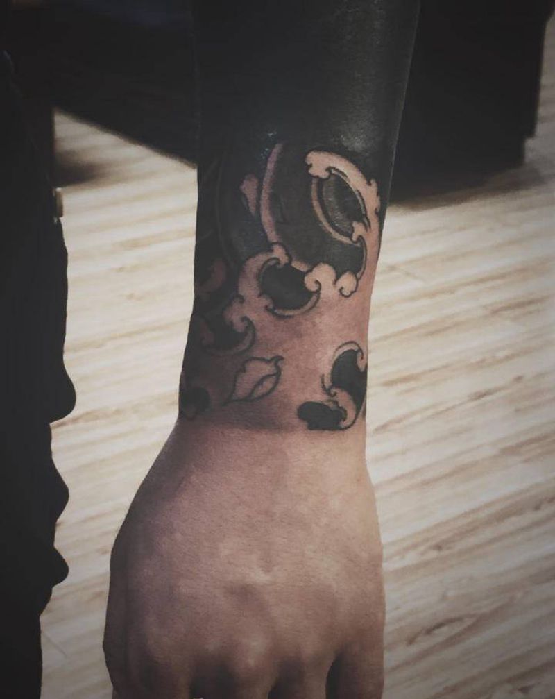 湘西瞳画纹身图片_手部纹身图案