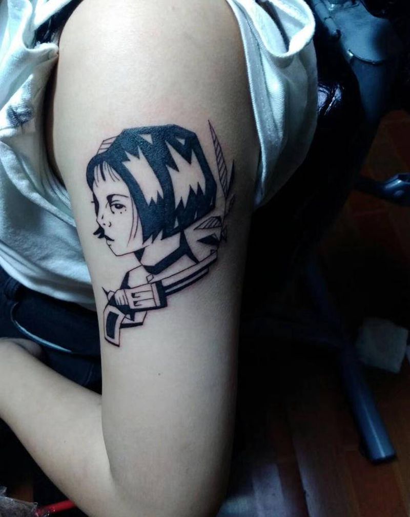 满背鱼线条完成纹身图片_背部手臂老传统Old School纹身图案