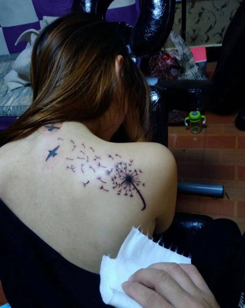 肩部完成纹身图片_肩部手部新传统纹身图案