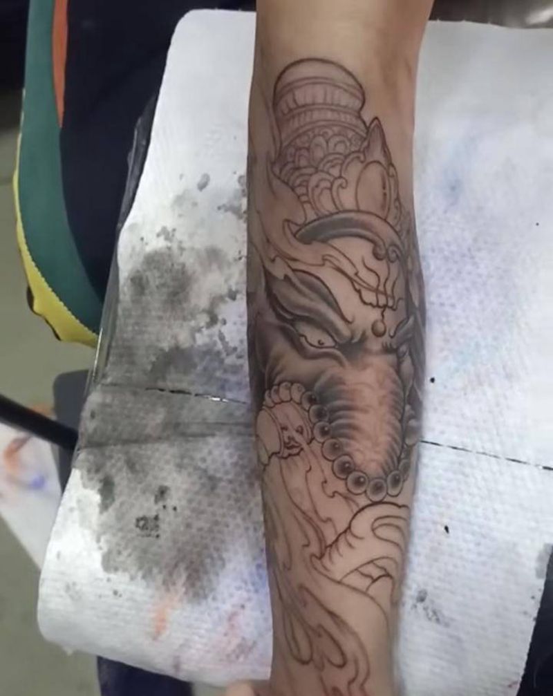 象神纹身图片_手臂新传统纹身图案