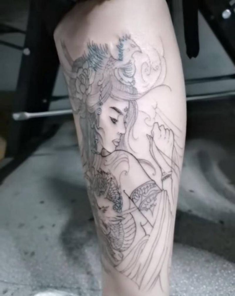 小腿线条纹身图片_腿部新传统纹身图案