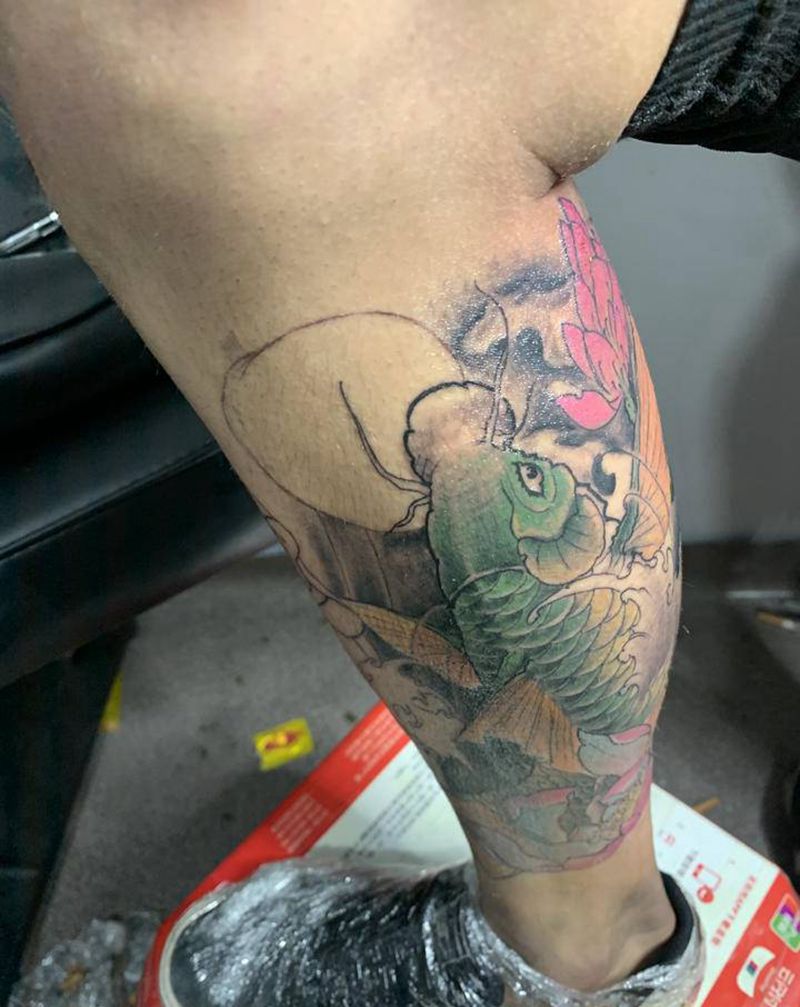 小腿完成纹身图片_腿部新传统纹身图案