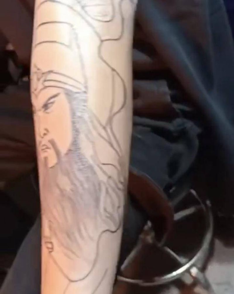 花臂纹身图片_手臂新传统纹身图案