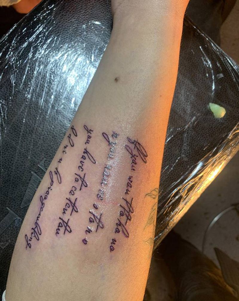 英文纹身图片_手臂老传统纹身图案