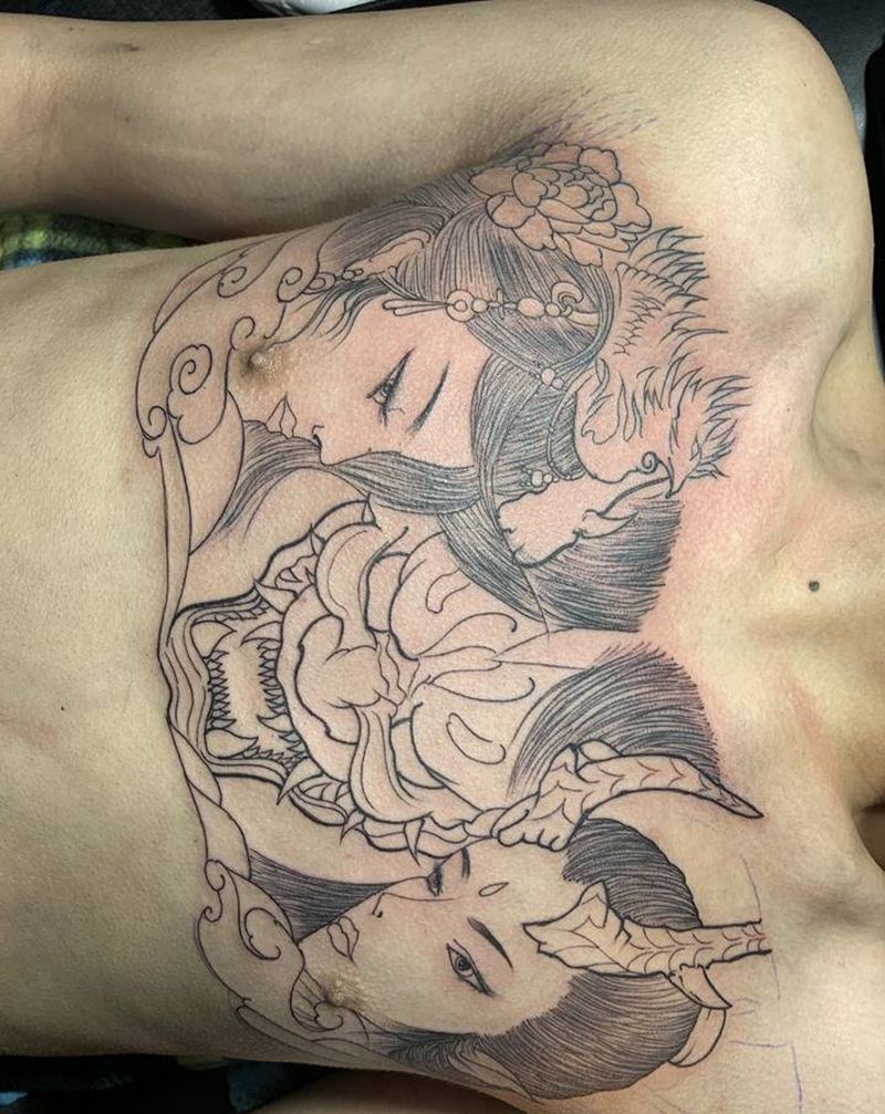 花胸完成纹身图片_胸部新传统纹身图案
