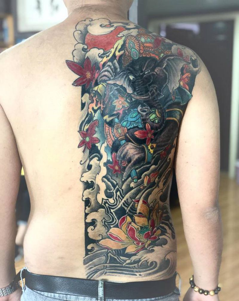 湘西瞳画刺青纹身图片_背部老传统纹身图案