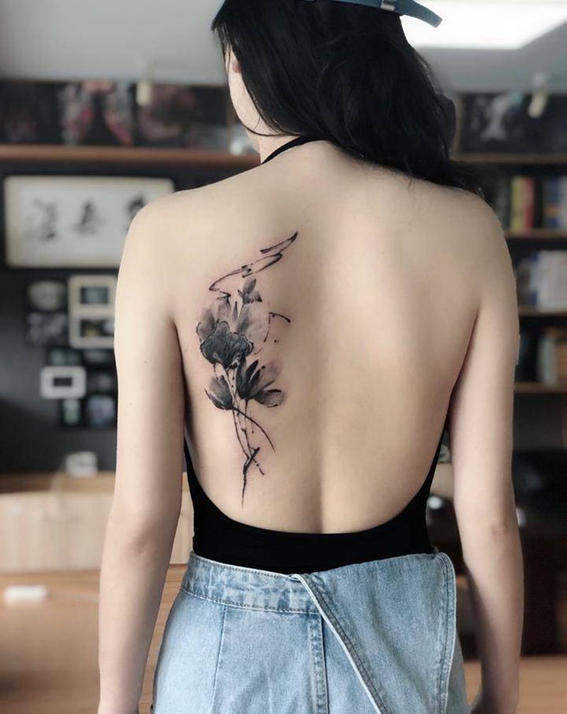 湘西瞳画纹身图片_肩部纹身图案