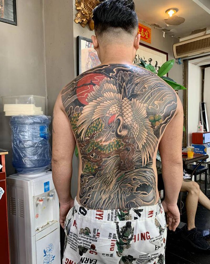 老传统纹身图片_背部新传统老传统纹身图案