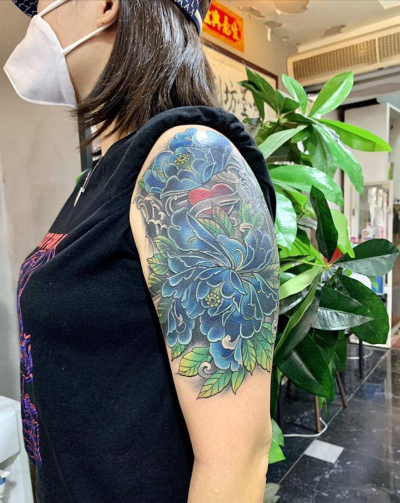 近期作品纹身图片_胸部手臂老传统新传统纹身图案