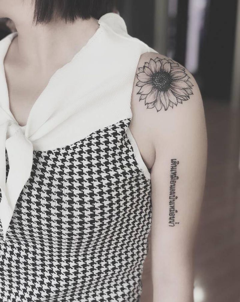 吉首纹身,湘西纹身,纹身图片_肩部点刺纹身图案