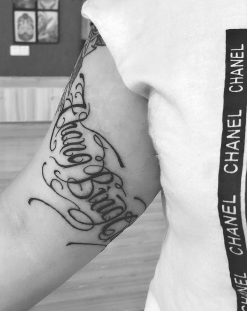 湘西纹身瞳画刺青纹身图片_手臂纹身图案