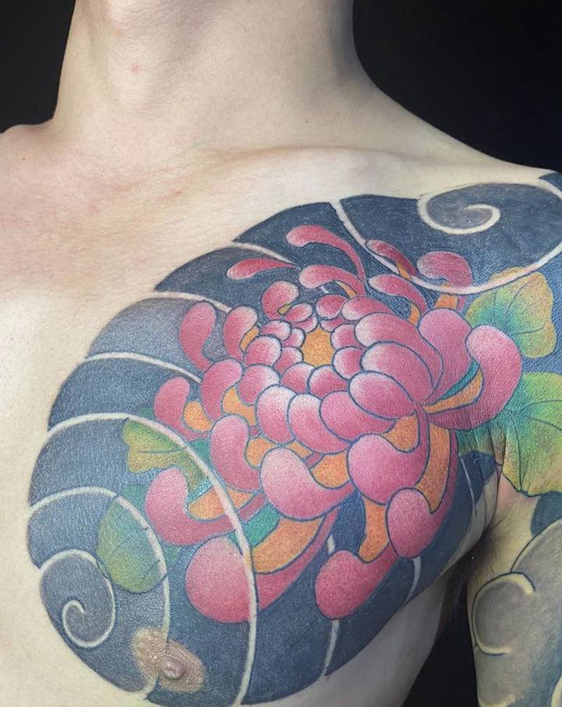 半甲纹身图片_胸部老传统纹身图案