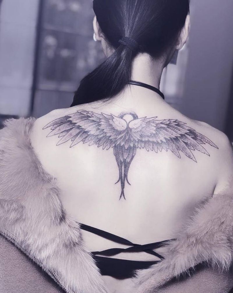 吉首纹身瞳画刺青纹身图片_肩部欧美写实纹身图案