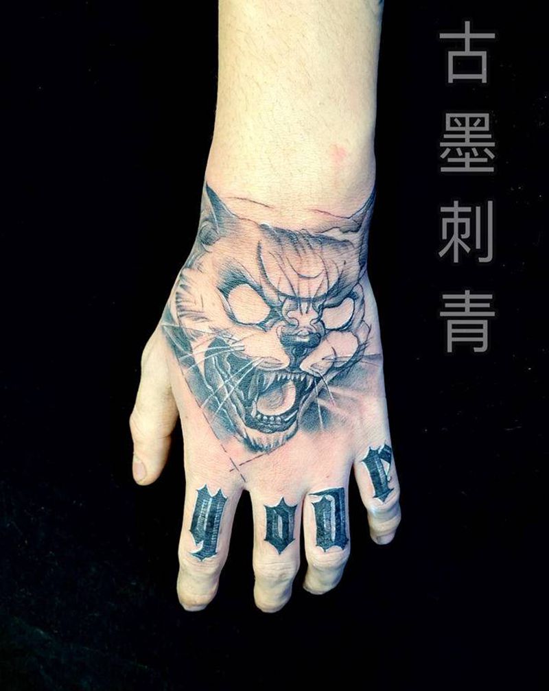 猫纹身图片_手部纹身图案