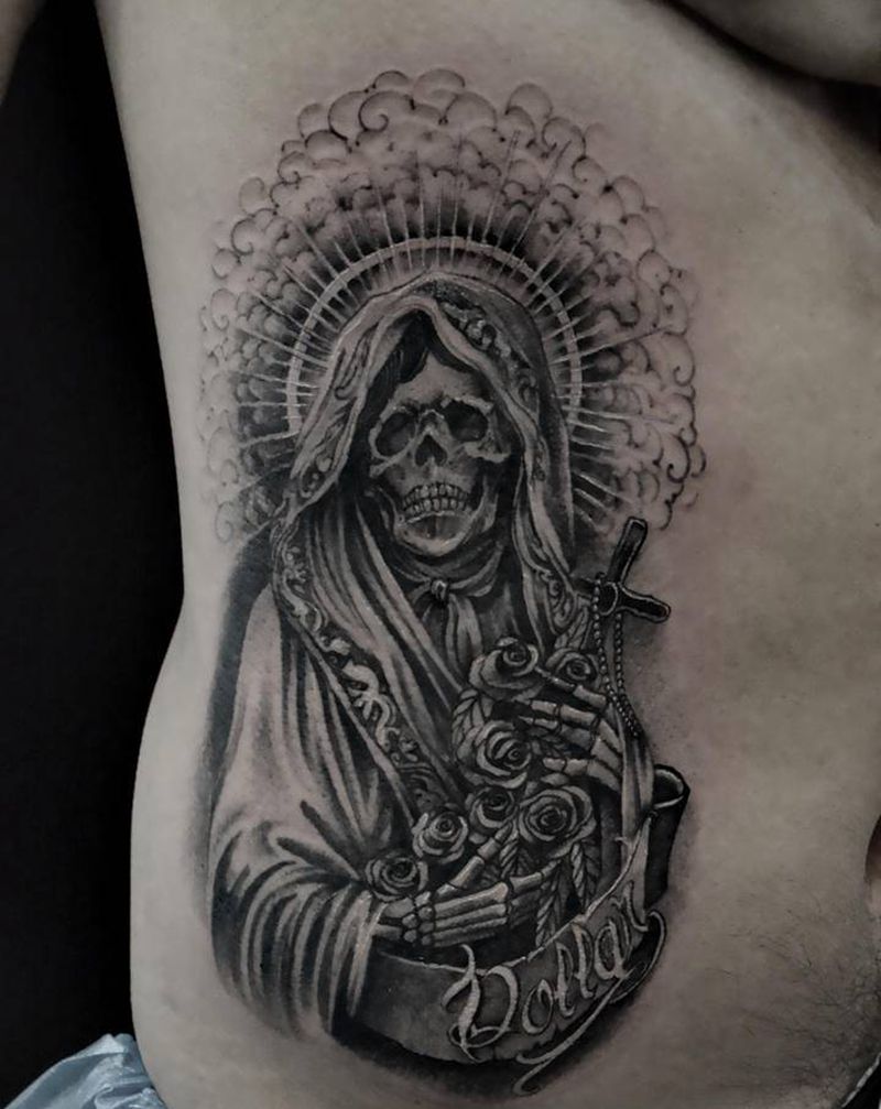 慎母纹身图片_腰部欧美写实纹身图案