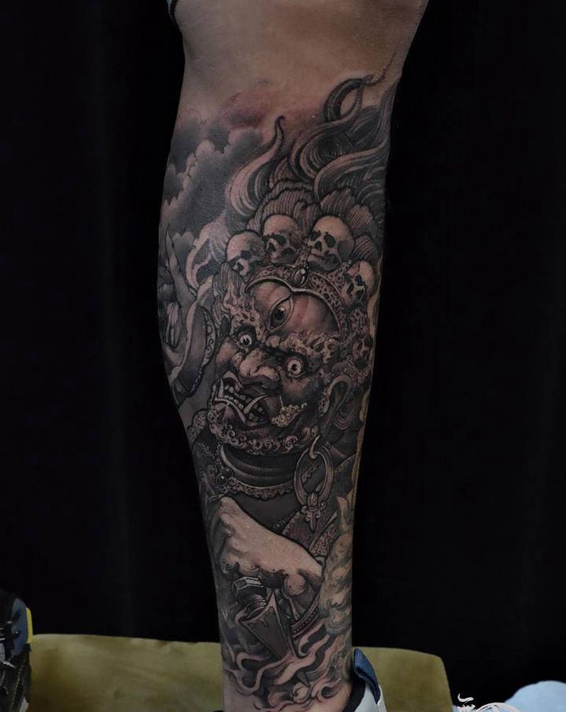 大黑天纹身图片_腿部新传统纹身图案