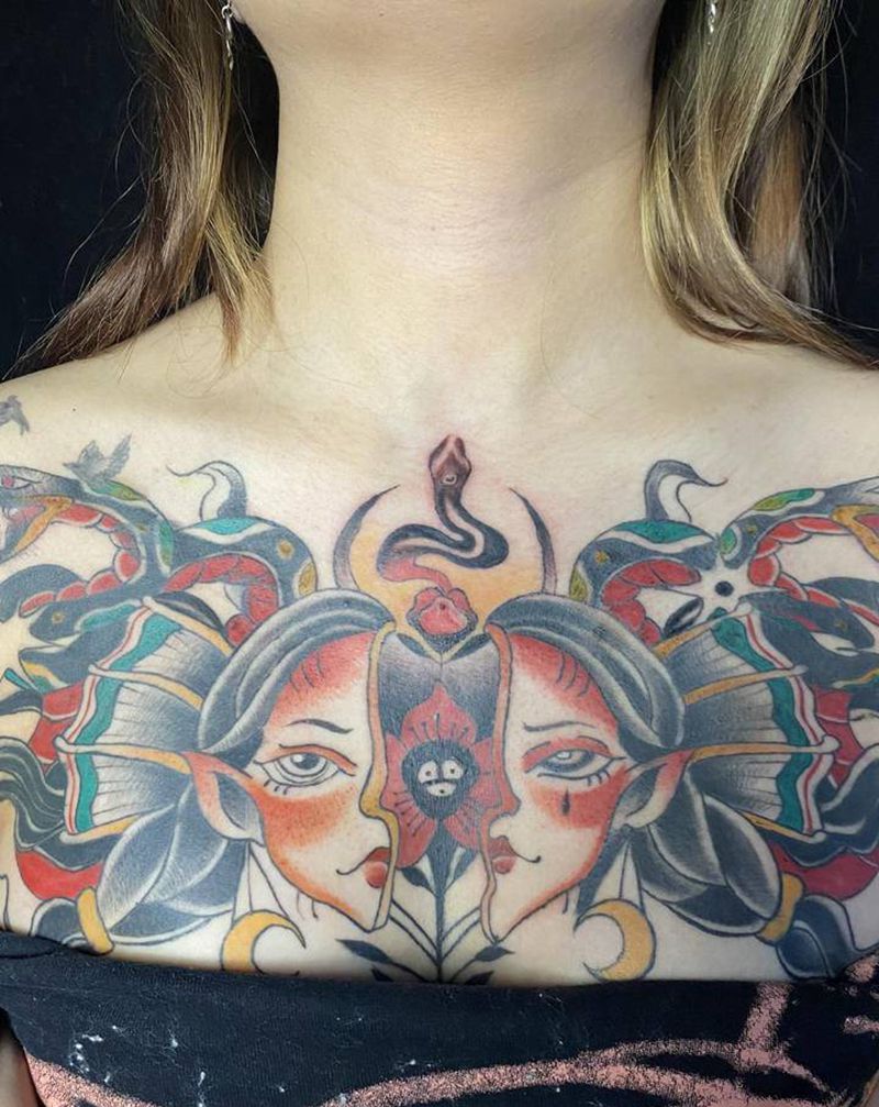 花胸纹身图片_胸部纹身图案