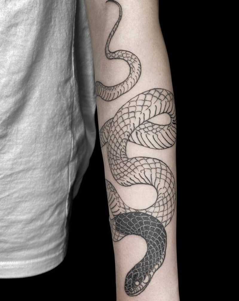 蛇纹身图片_手臂点刺纹身图案