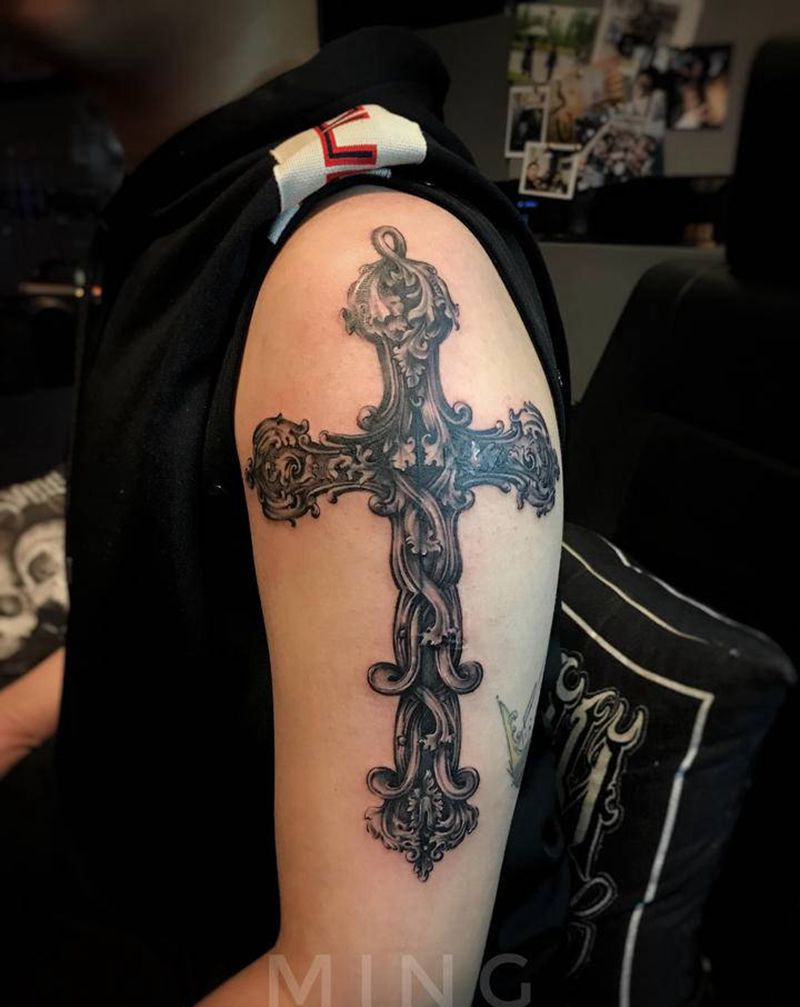 十字架 ，覆盖旧纹身纹身图片_手臂欧美写实十字架纹身图案