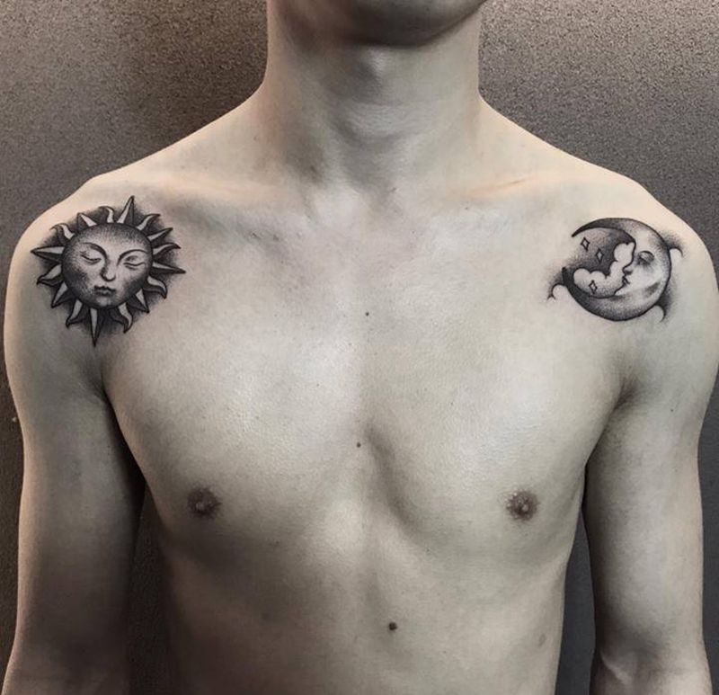太阳月亮纹身图片_肩部点刺太阳月亮纹身图案