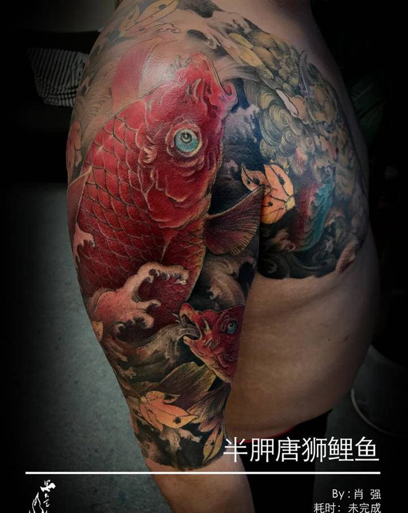 鲤鱼纹身图片_手臂肩部新传统老传统纹身图案