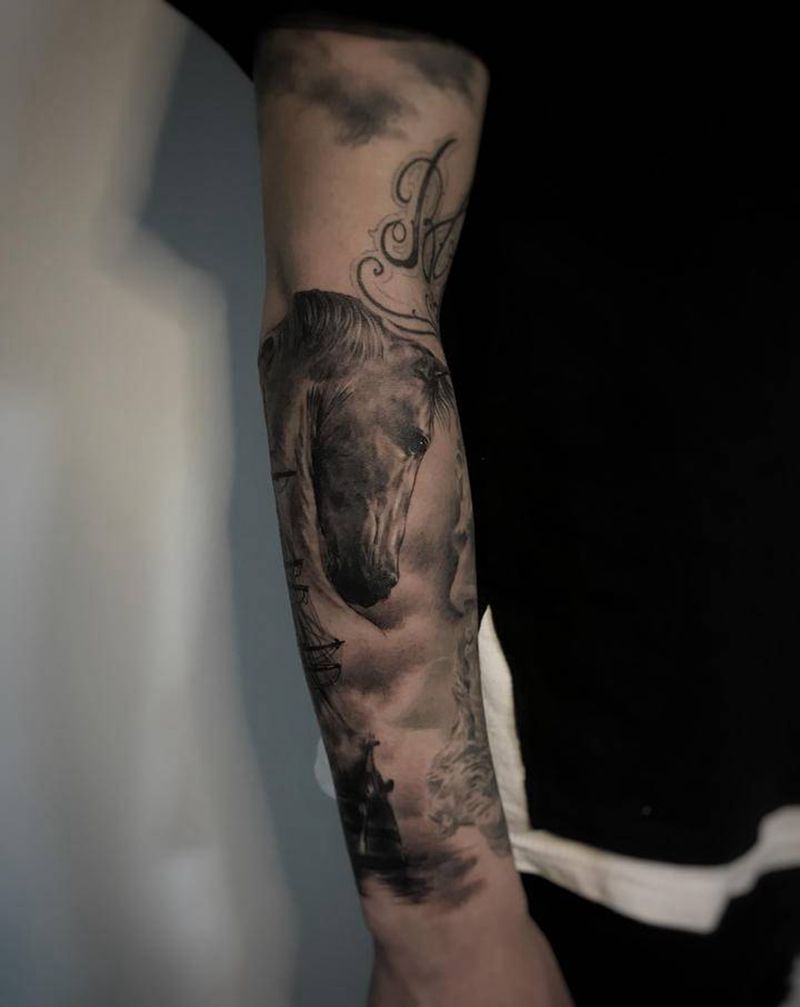 船。马纹身图片_手臂欧美写实船马纹身图案