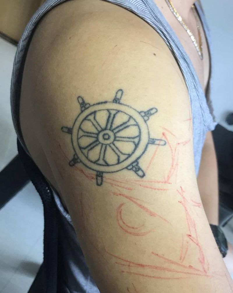 猫头鹰，修改旧纹身纹身图片_手臂欧美写实猫头鹰纹身图案