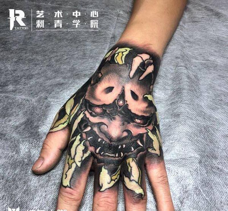 手背纹身图片_手部纹身图案