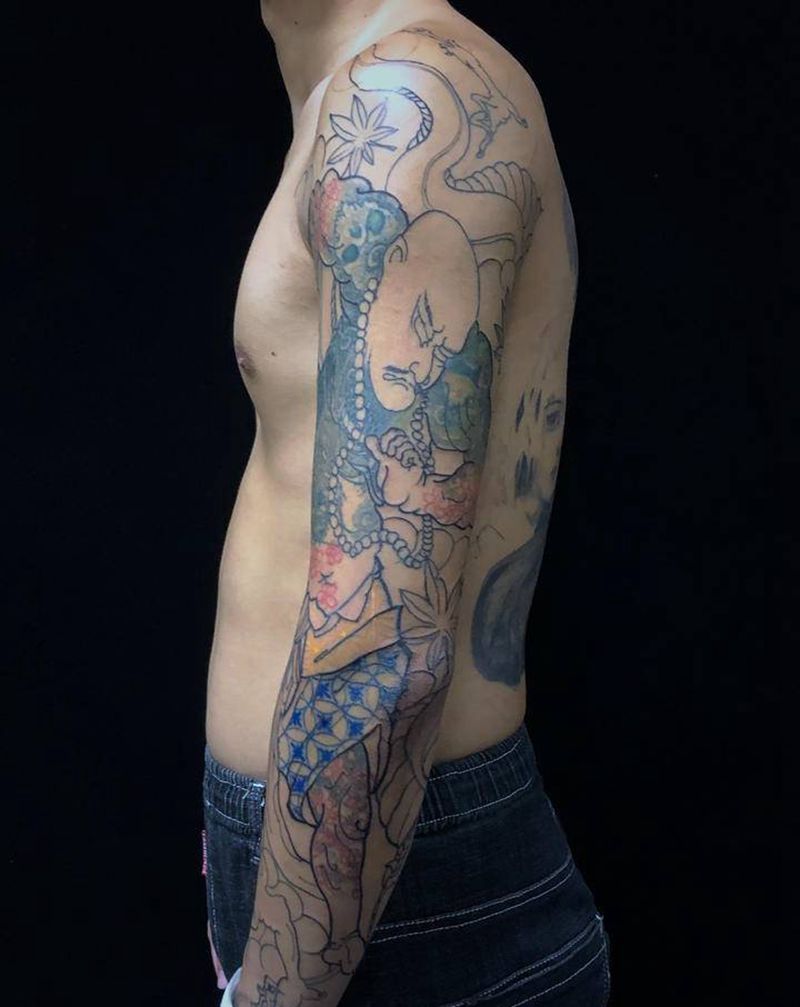 未完成纹身图片_手部老传统纹身图案