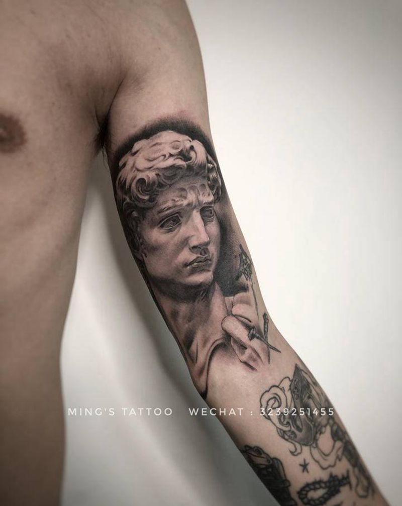 大卫纹身图片_手臂欧美写实大卫纹身图案
