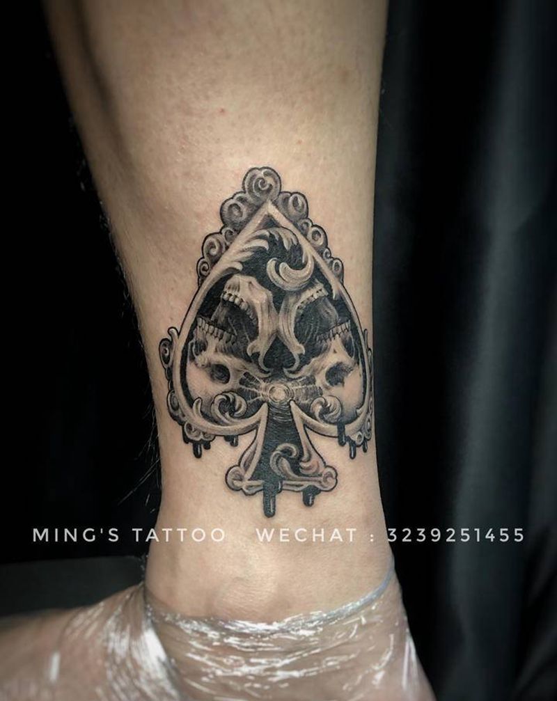 黑桃纹身图片_腿部点刺黑桃骷髅纹身图案