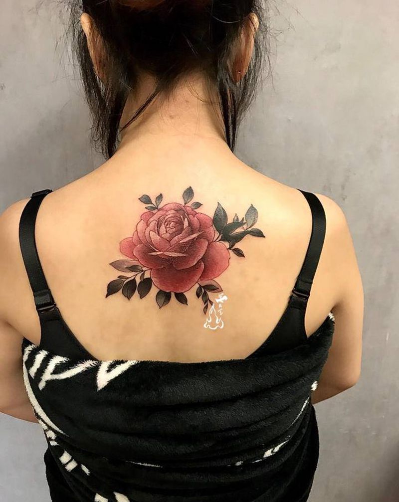 花一朵纹身图片_背部新传统纹身图案