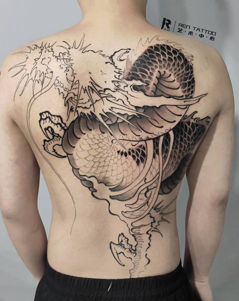 满背纹身图片_背部老传统纹身图案