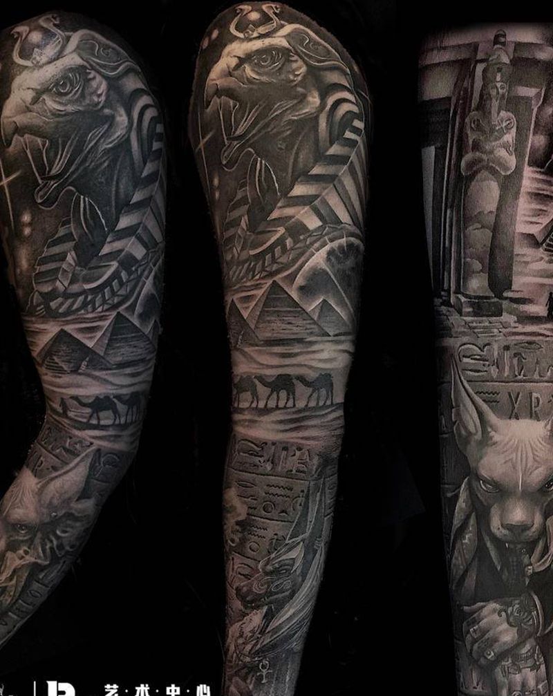 听壁上观纹身图片_手部欧美写实纹身图案