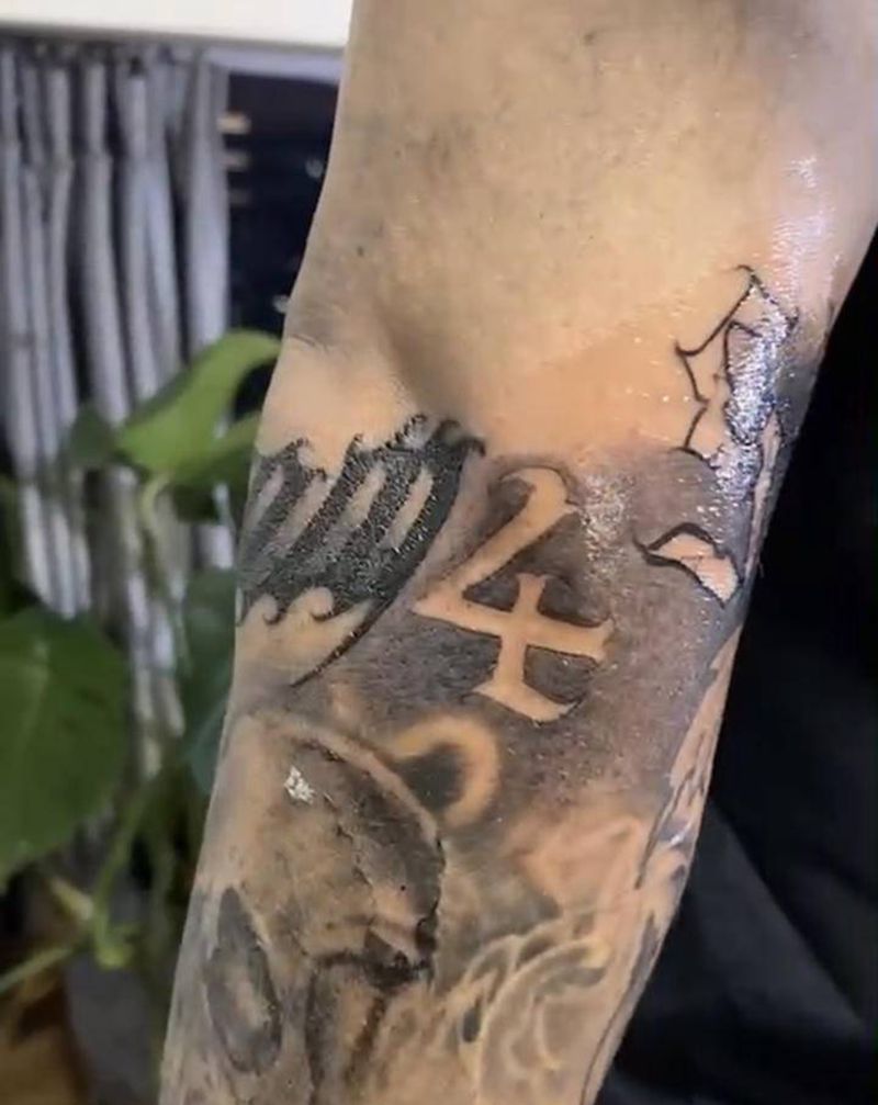 4纹身图片_手臂花体字纹身图案