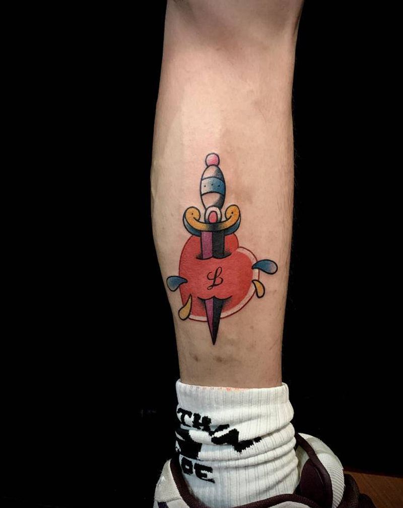 school匕首纹身图片_腿部Old SchoolNew School纹身图案