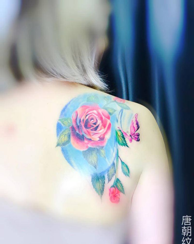 写实彩色玫瑰纹身图片_背部手臂欧美写实水墨彩色玫瑰写实玫瑰玫瑰花纹身图案