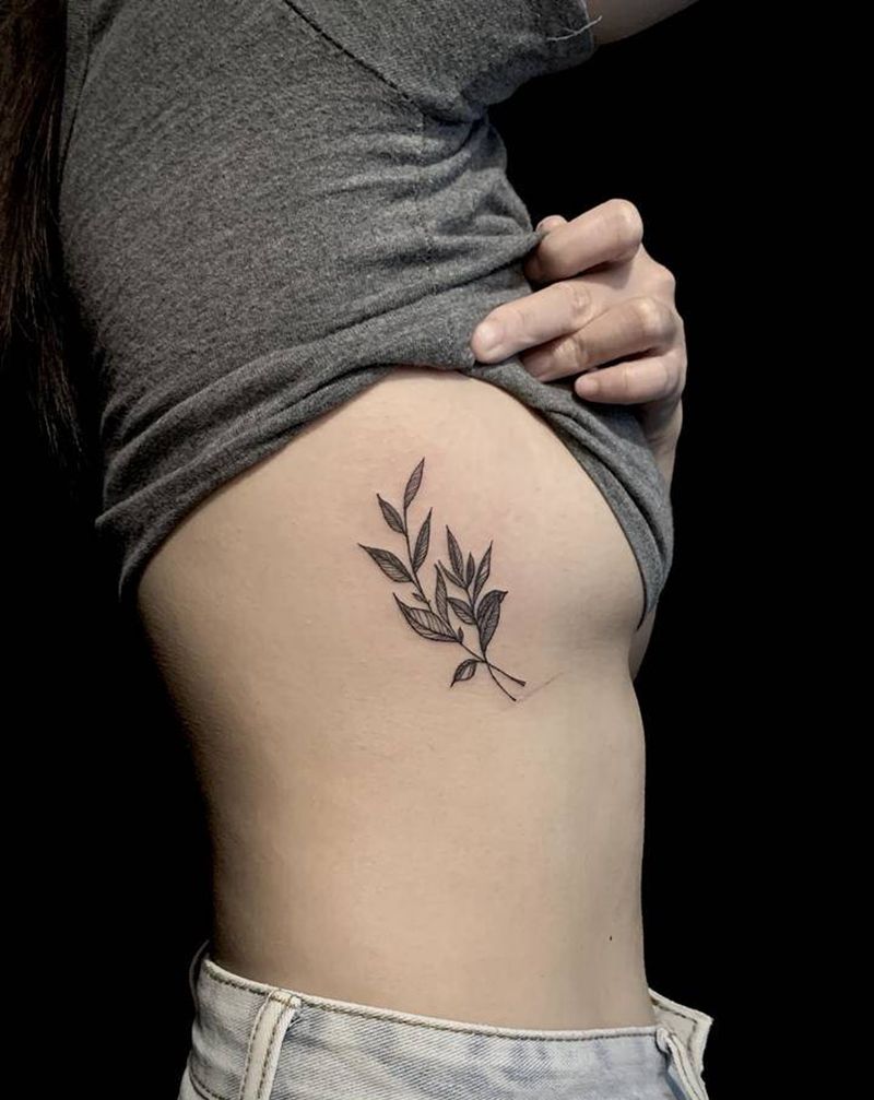 小图 侧胸纹身图片_腰部胸部几何点刺纹身图案