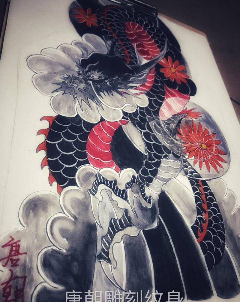 日式花臂龙纹身图片_脚部手臂老传统新传统日式龙花臂龙龙纹身图案