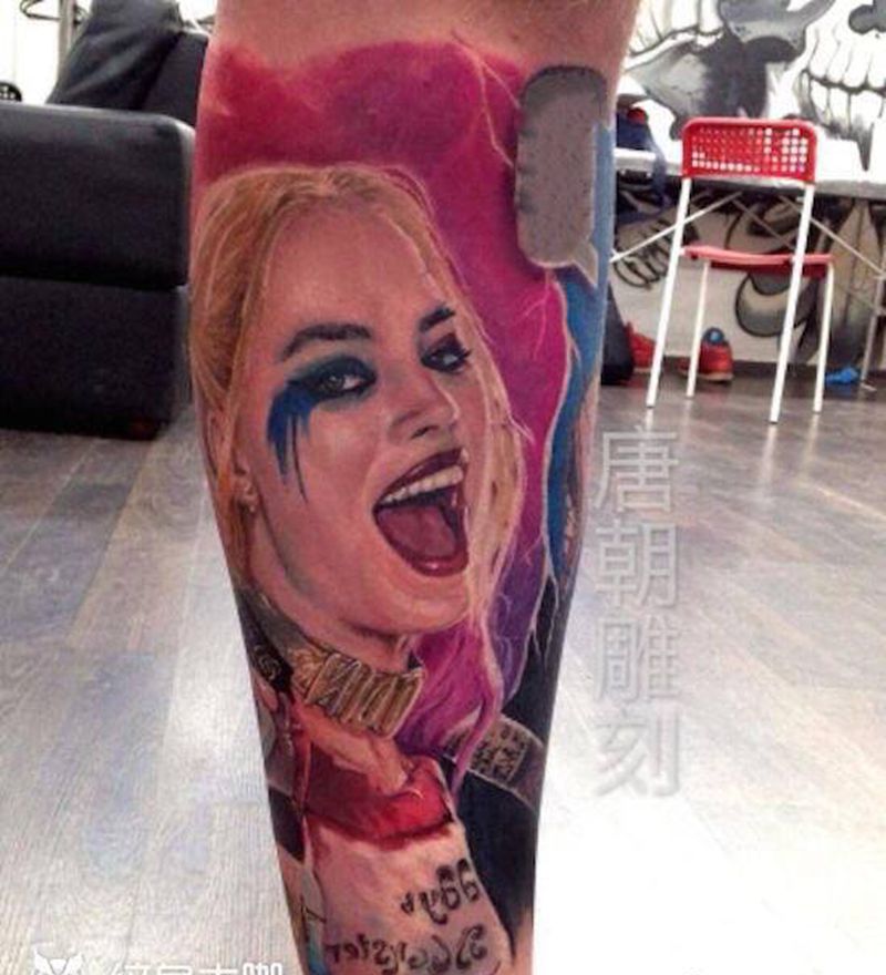 小丑女写实彩色纹身图片_手部脚部欧美写实水彩小丑女重彩小丑纹身图案