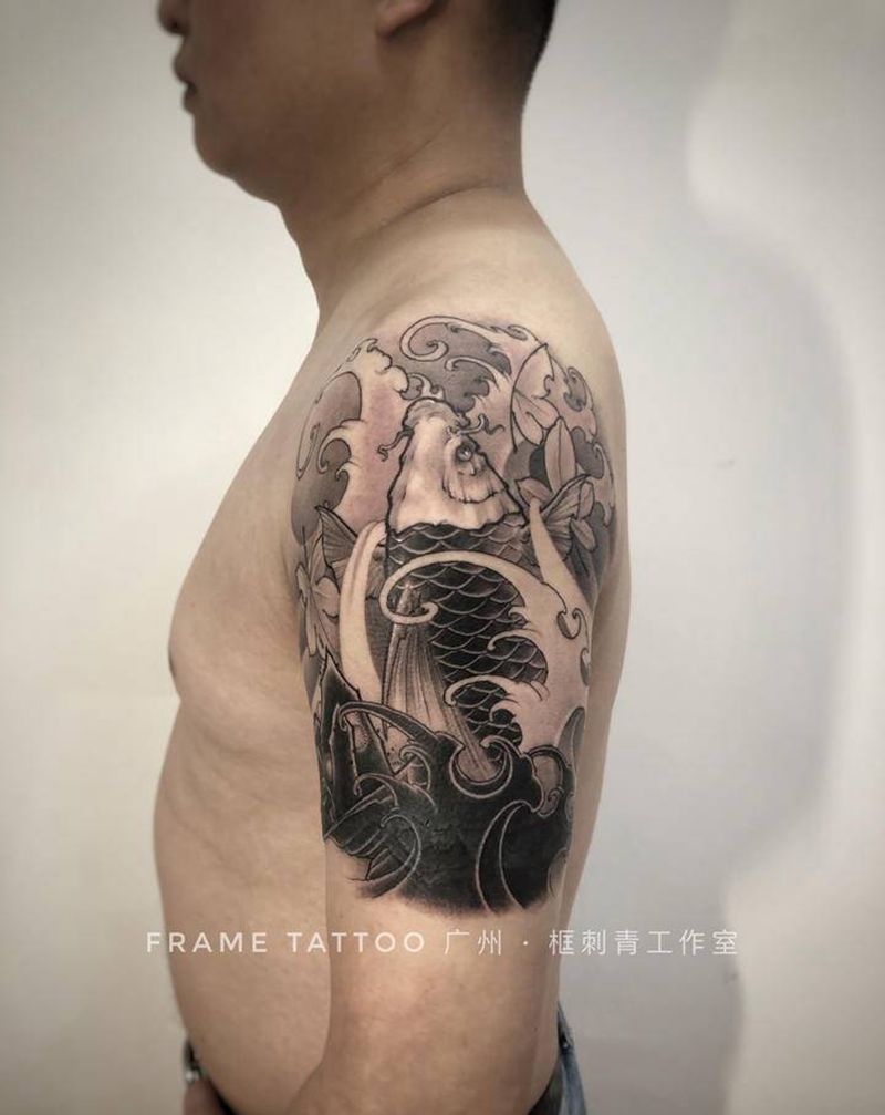 鲤鱼纹身图片_手臂新传统鲤鱼覆盖纹身图案