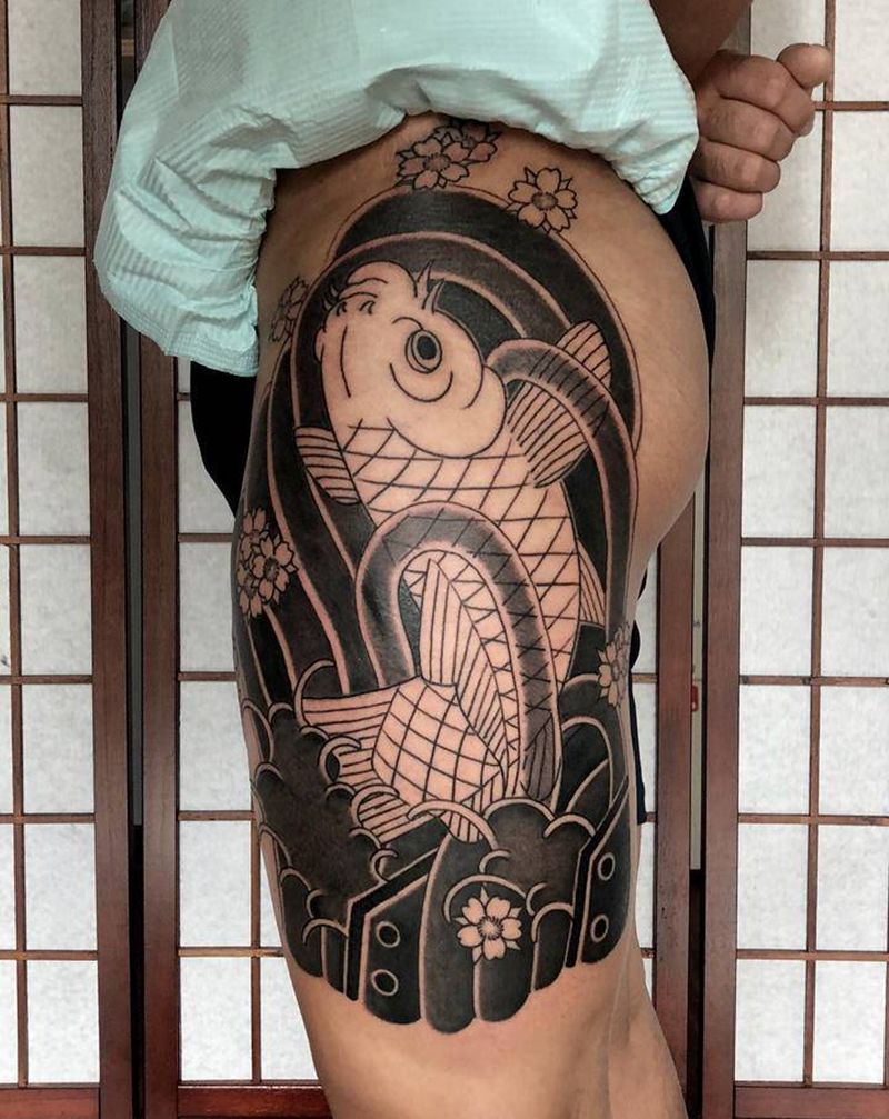 传统鲤鱼、未完待续纹身图片_腰部腿部老传统鲤鱼板雾纹身图案