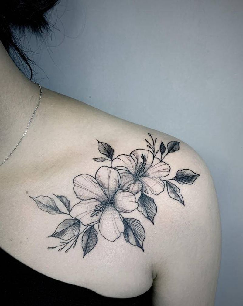 素花纹身图片_肩部纹身图案