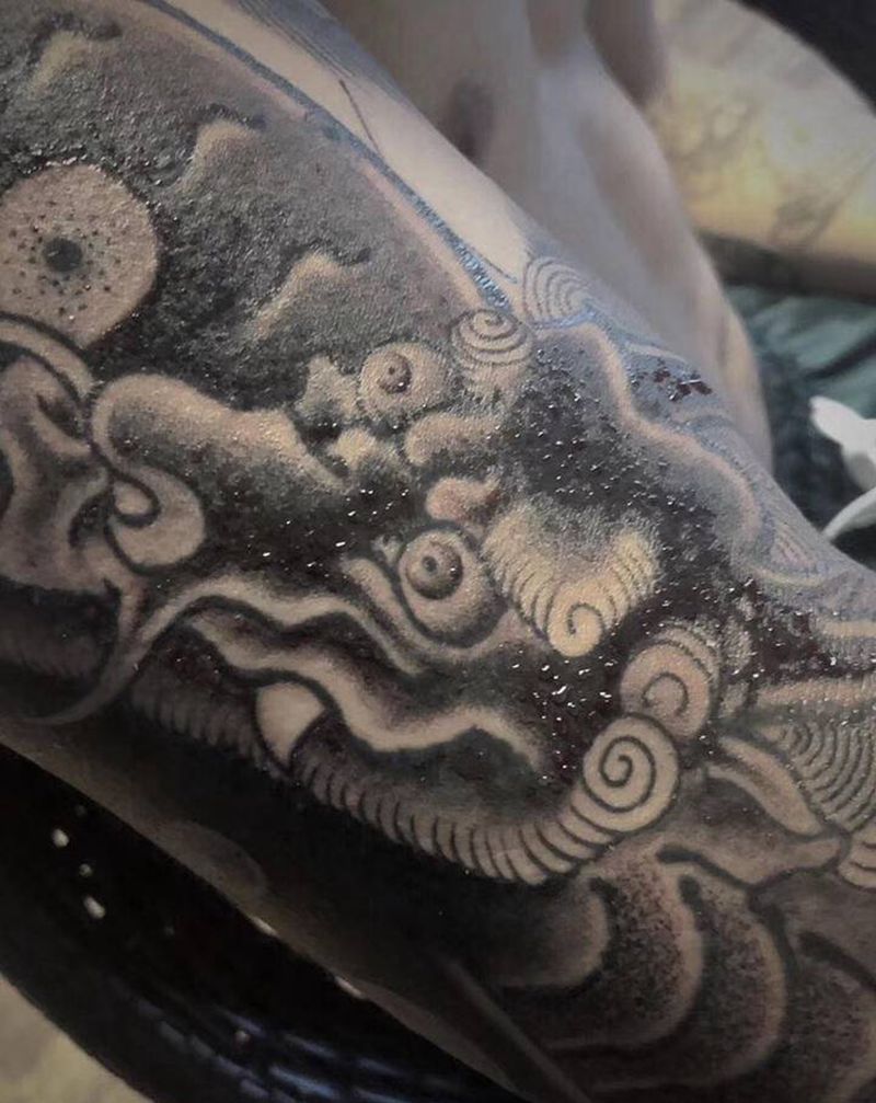 传统麒麟花臂纹身图片_手臂手部老传统麒麟纹身图案