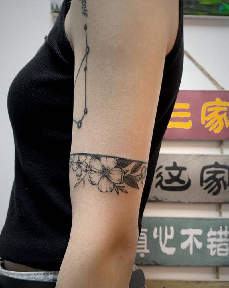 添加花环纹身图片_手臂几何纹身图案