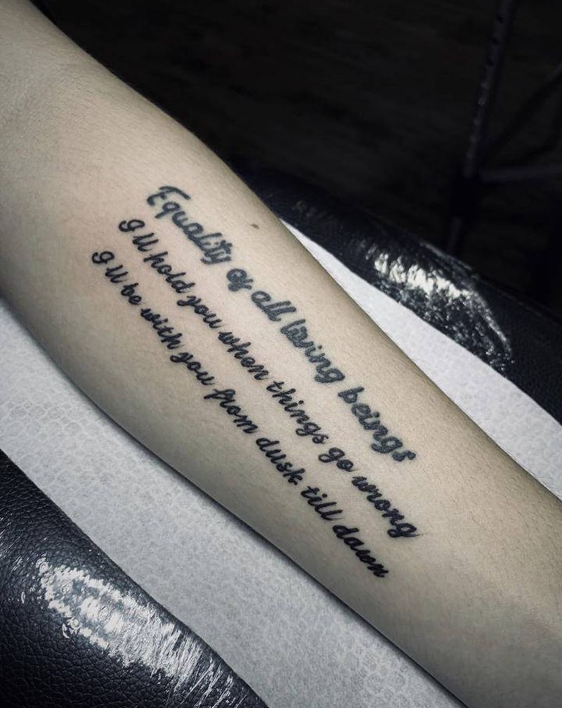 英文 顶上非本人纹身图片_手臂纹身图案