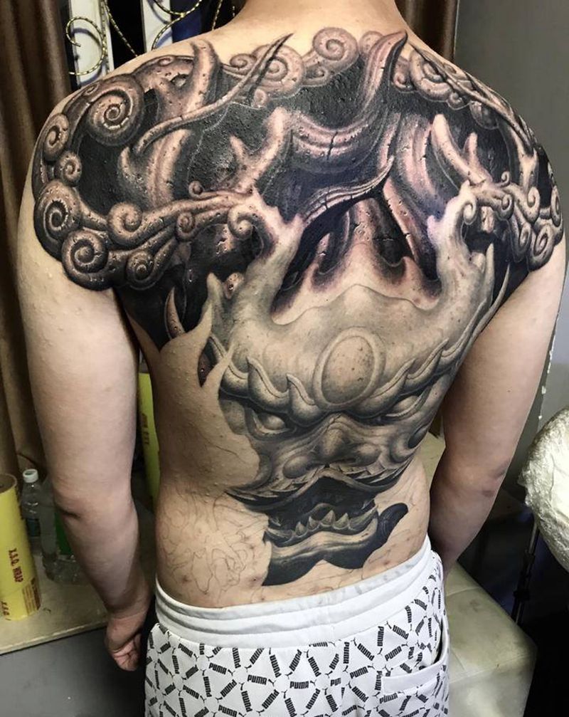 【神龙壁2】未完纹身图片_背部肩部新传统欧美写实纹身图案
