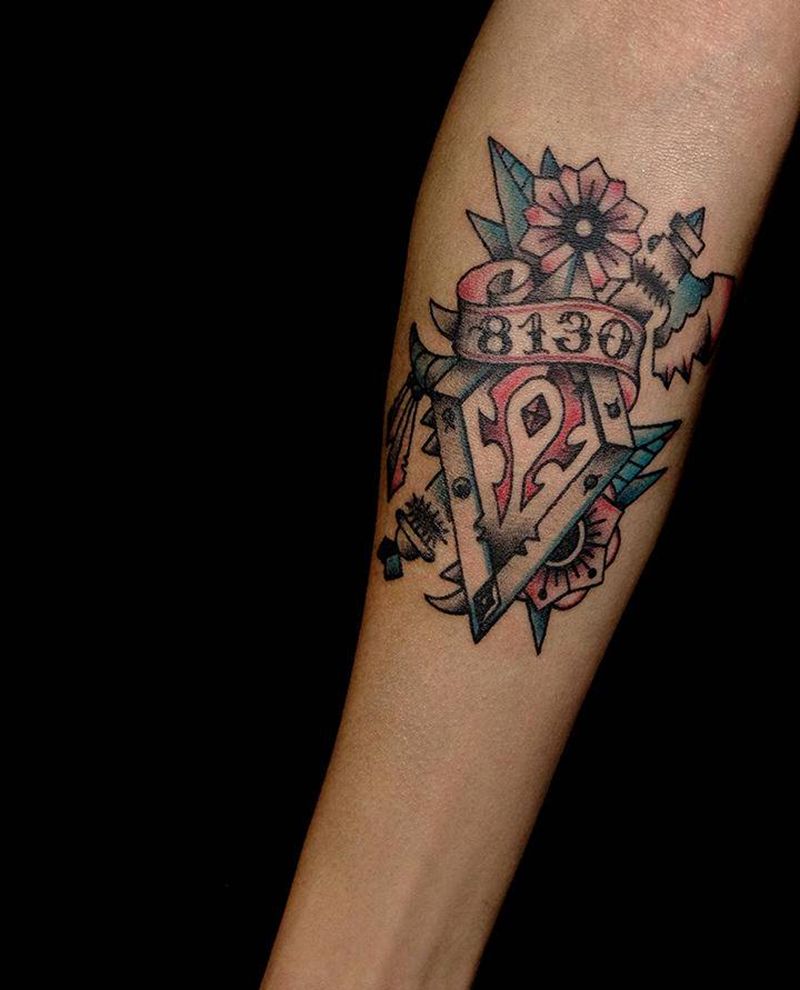 魔兽部落纹身图片_手臂Old School纹身图案