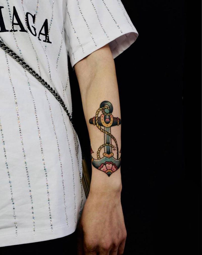 船锚⚓️（疤痕遮盖）纹身图片_手部Old School船锚遮盖纹身图案