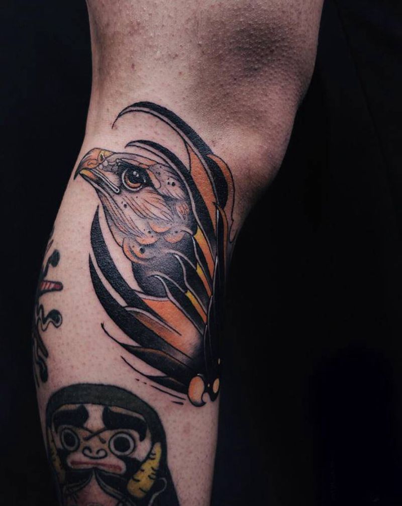 老鹰纹身图片_腿部New School鹰纹身图案